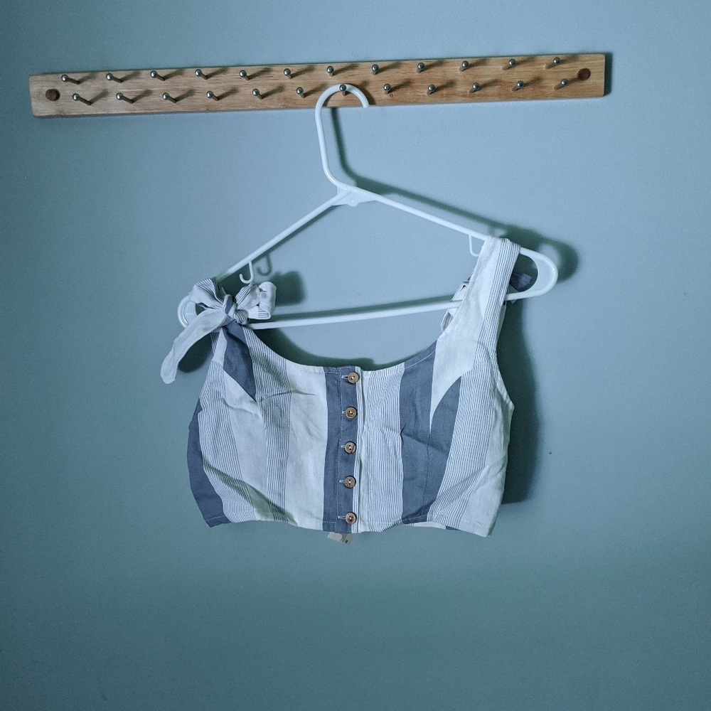Summery crop top, NWT